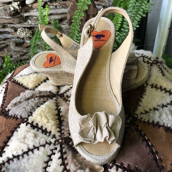 Shoes - Picture 2 of 3